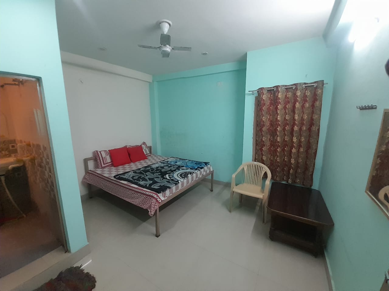 Double Bedroom - Image 4